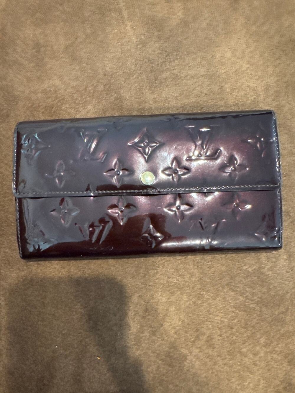 Louis Vuitton Monogram Vernis Sarah Wallet Amarante